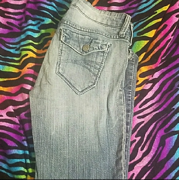 Jeans - Picture 2 of 3